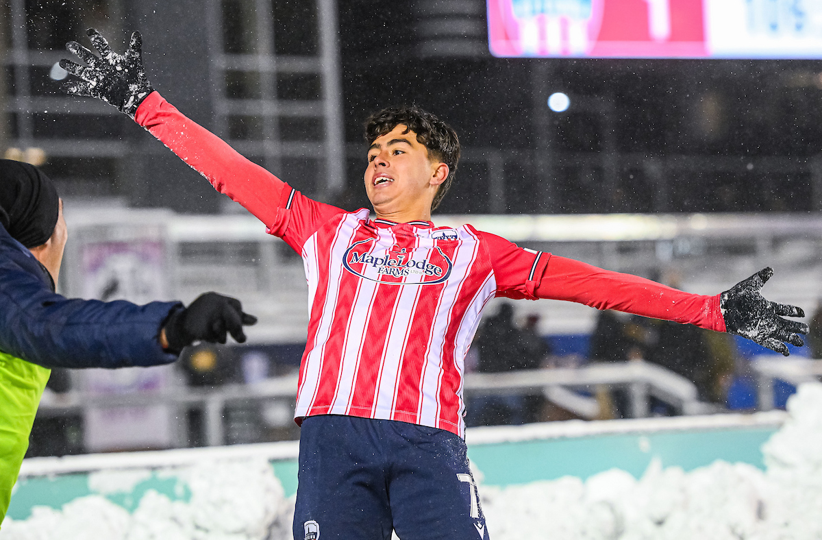 Reactions from across the world after a historic, snowy Canadian Premier League final featuring a bicycle kick goal